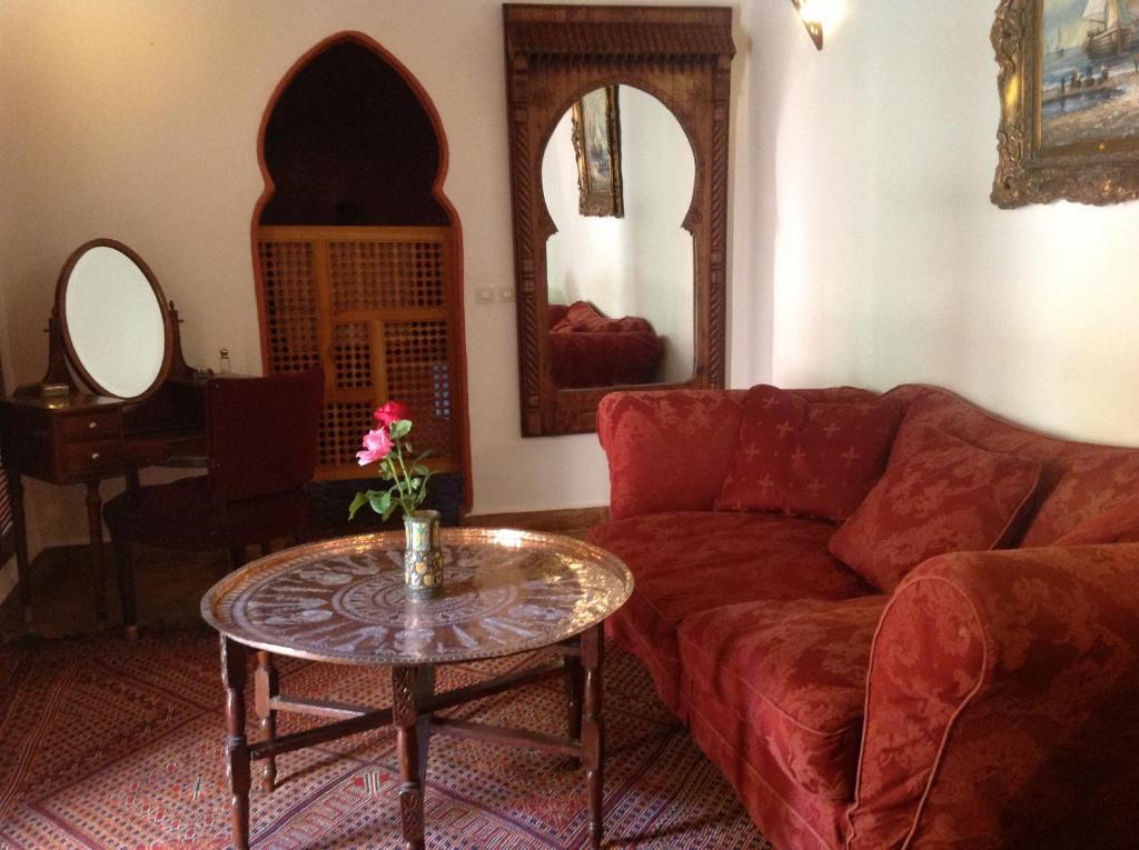 Riad Timadrouine Timatraouine Rom bilde