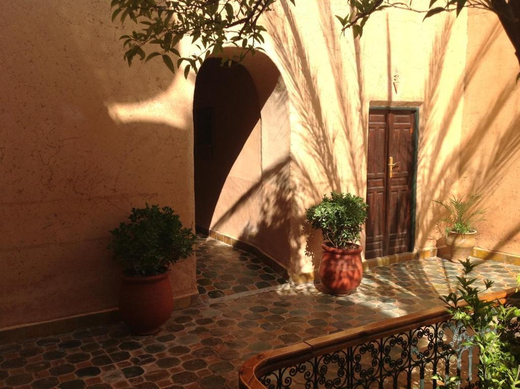 Riad Timadrouine Timatraouine Rom bilde